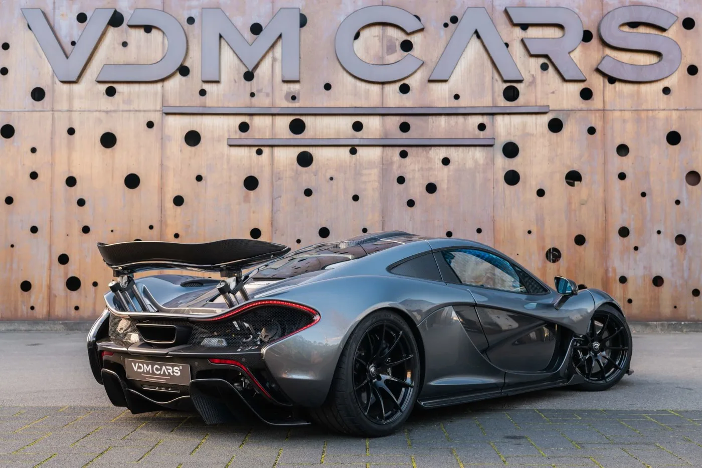 2015 McLaren P1 offered by a supercar dealer in Gronau, Germany, photo 4 of 25