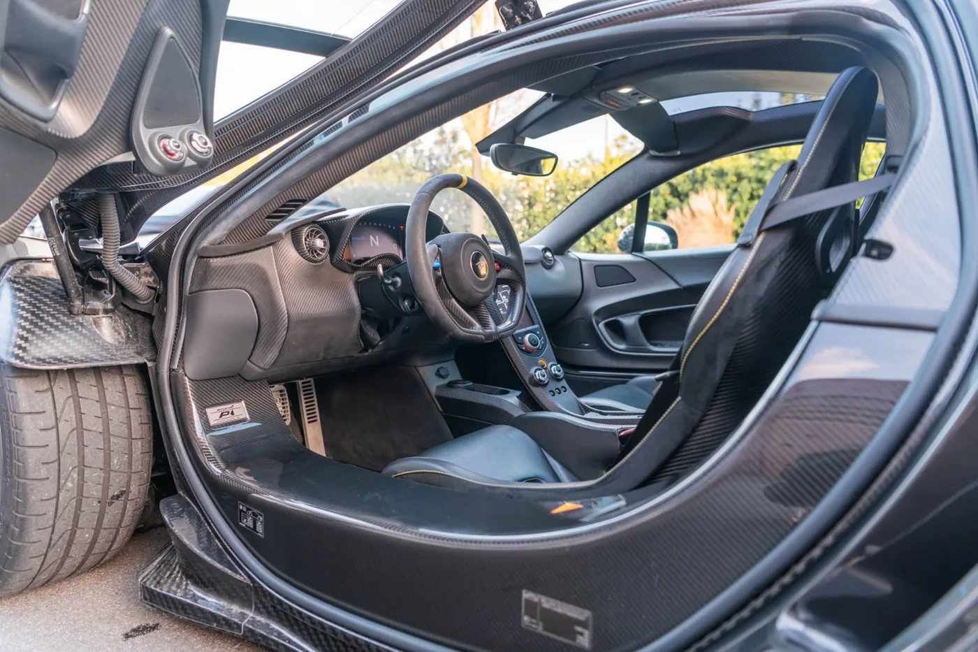 2015 McLaren P1 offered by a supercar dealer in Gronau, Germany, photo 16 of 25