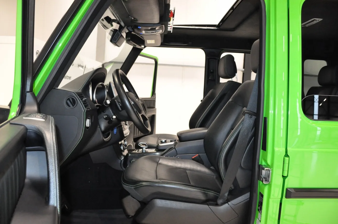 2015 Mercedes-AMG G 63 6x6 proposée par un négociant en voitures de collection à Alkmaar, Pays-Bas, photo 12 sur 15