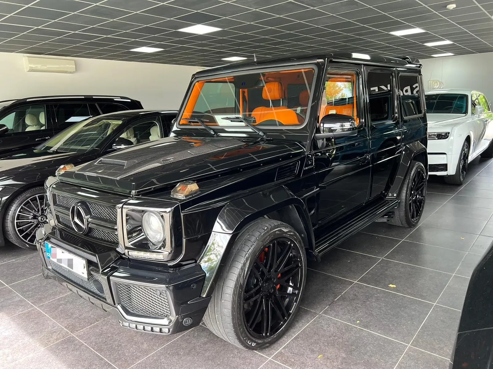 2015 Mercedes-AMG G 65 BRABUS Widestar proposée par un concessionnaire spécialisé à Bratislava, Slovaquie, photo principale