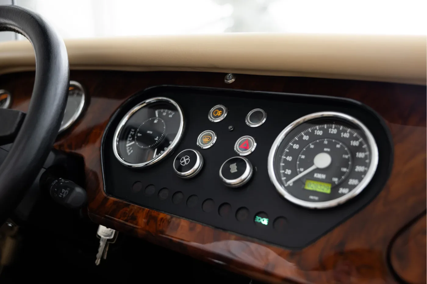 2015 Morgan 4/4 1.6 angeboten von einem offiziellen McLaren und Morgan-Vertragshändler in Utrecht, Niederlande, Foto 16 von 25