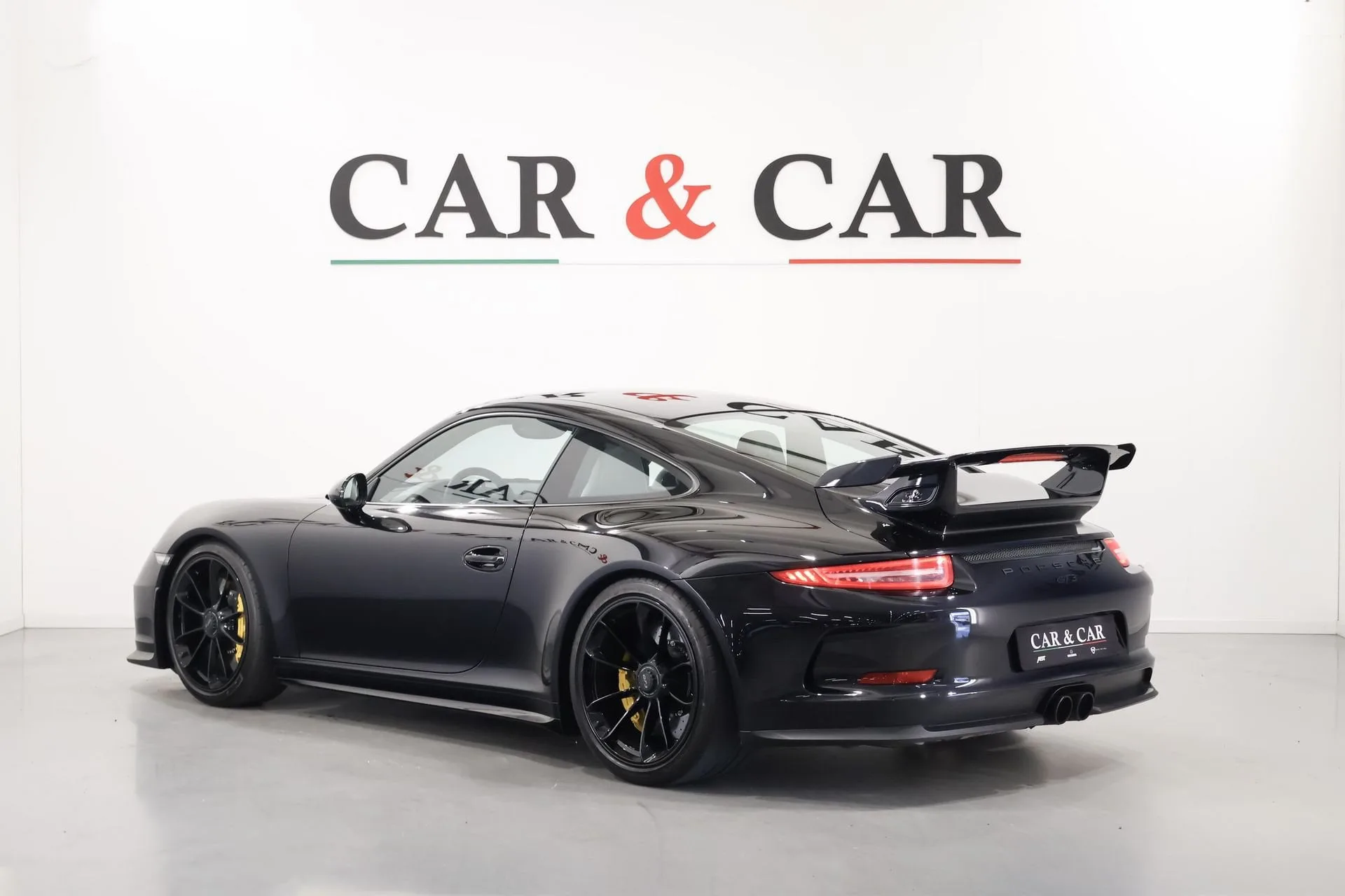 2015 Porsche 911 GT3, 2/27