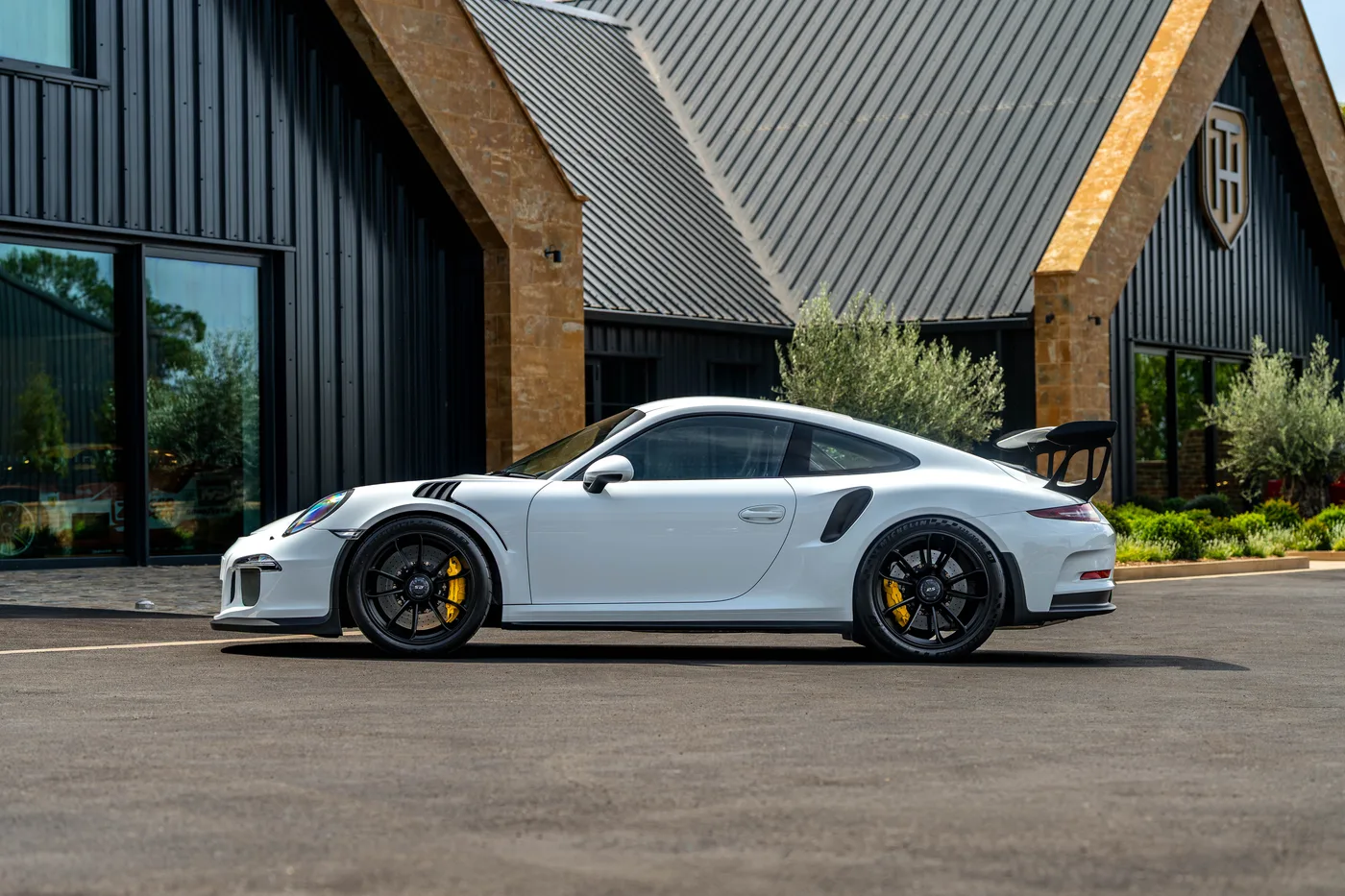 2015 Porsche 911 GT3 RS proposée par un concessionnaire spécialisé à Hook Norton, Royaume-Uni, photo 14 sur 15