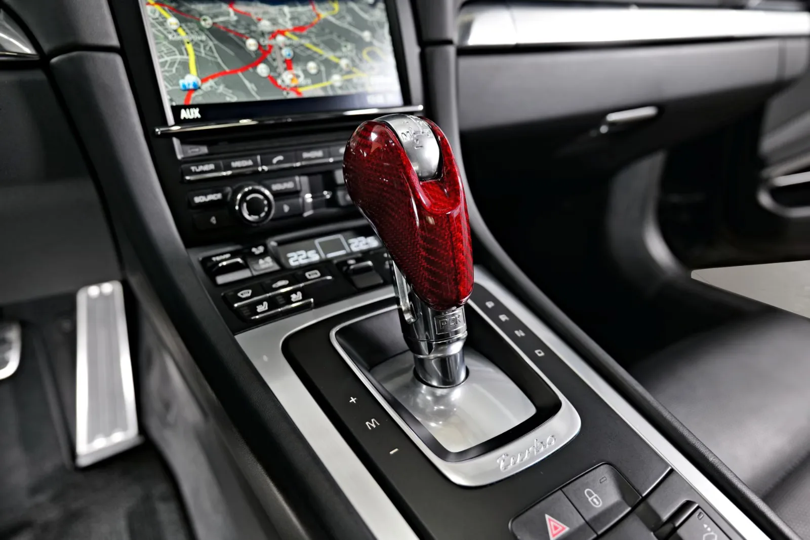 2015 Porsche 911 Turbo, 18/24