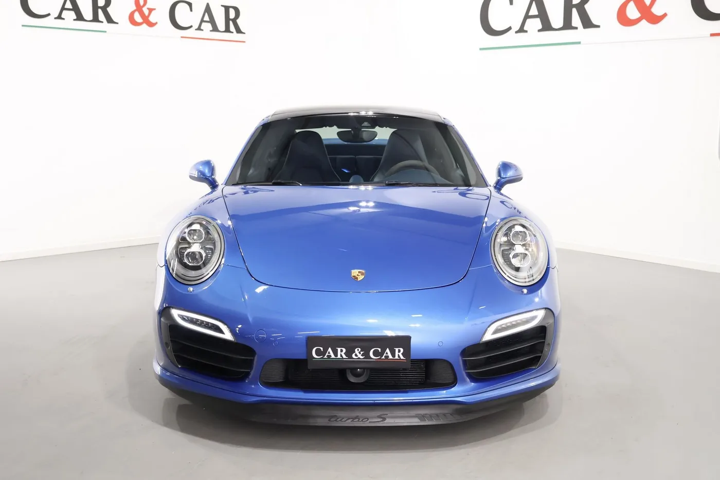 2015 Porsche 911 Turbo S angeboten von einem Supersportwagenhändler in Zibido San Giacomo, Italien, Foto 3 von 23