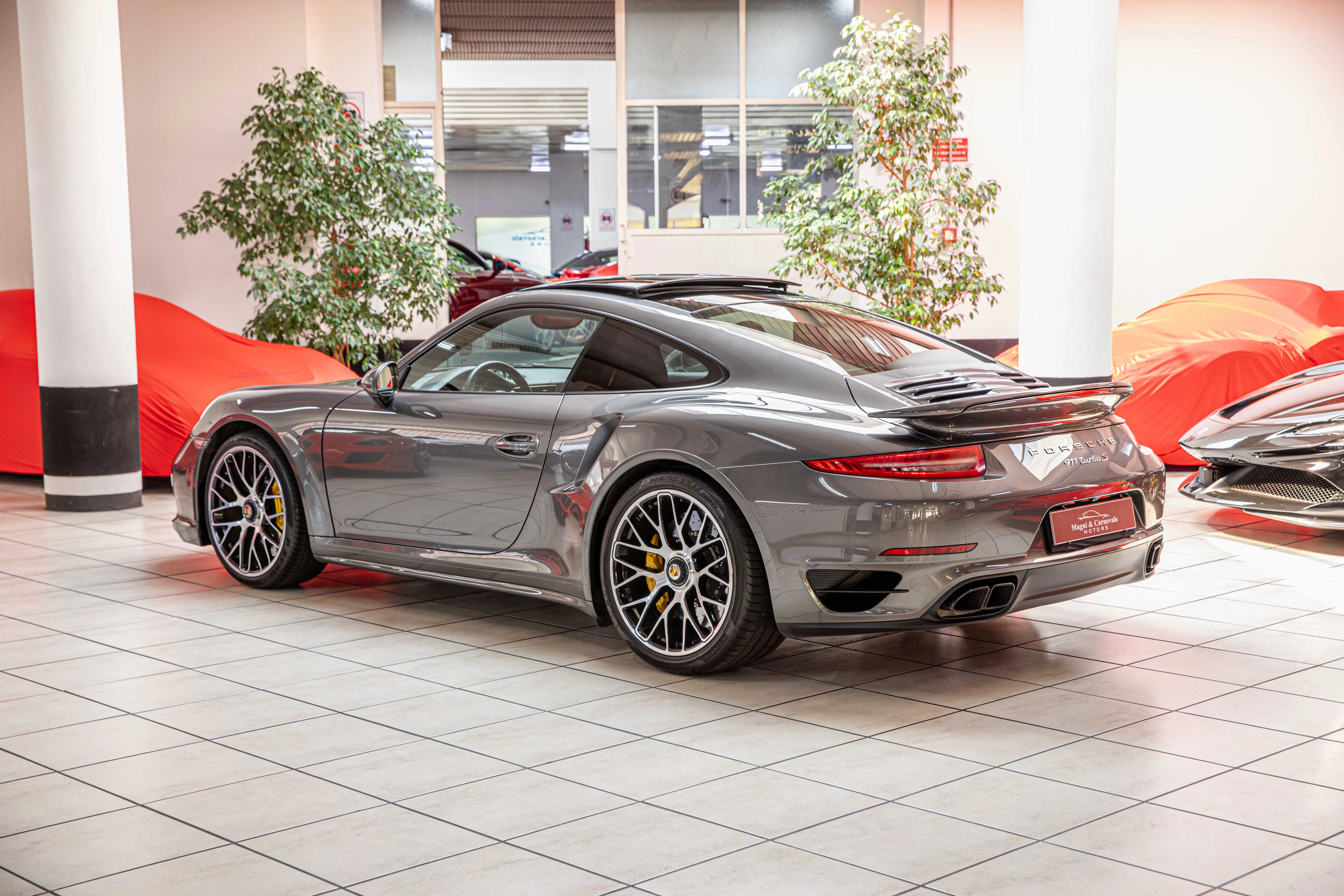 2015 Porsche 911 Turbo S, 4/30