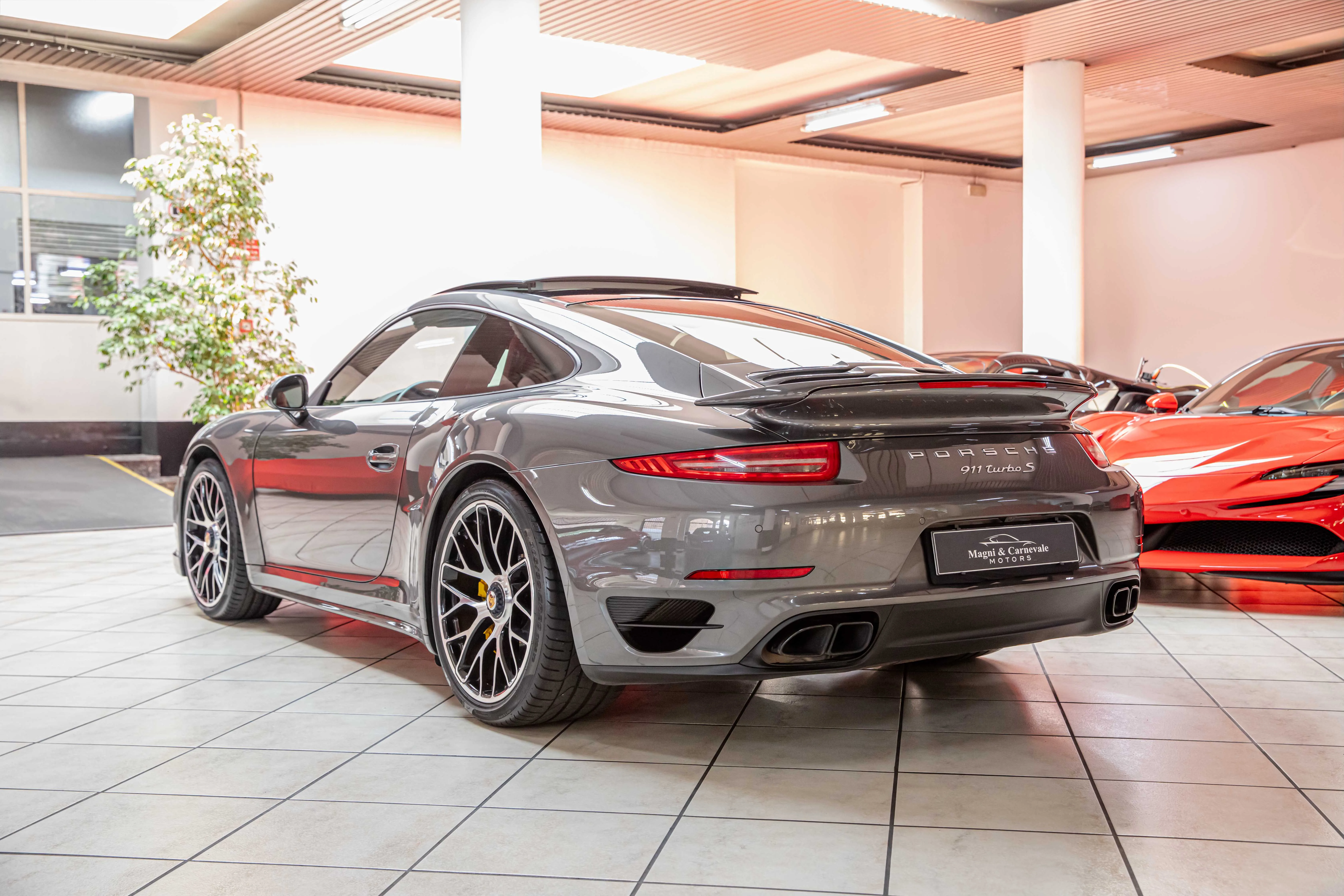 2015 Porsche 911 Turbo S, 8/30
