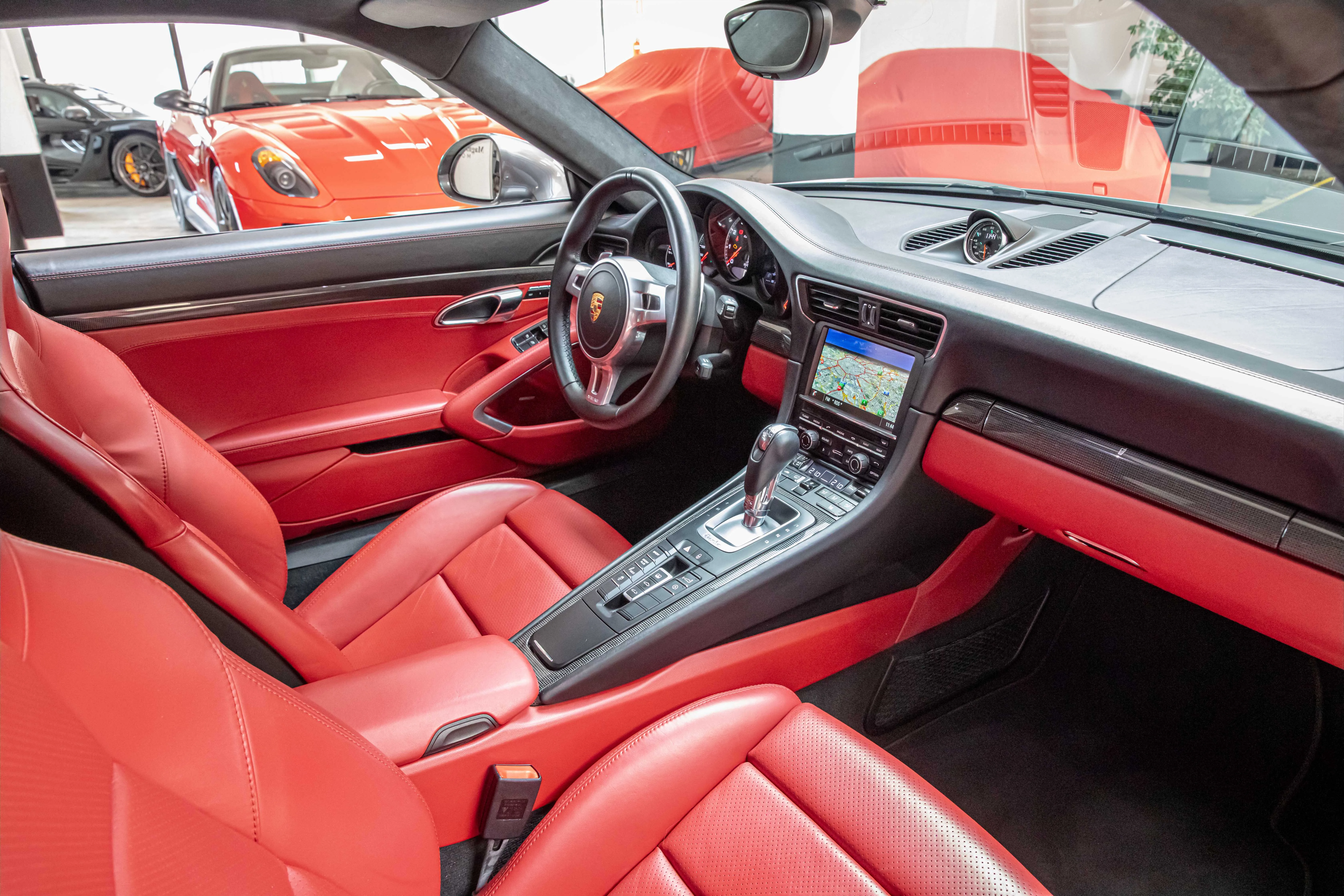 2015 Porsche 911 Turbo S, 18/30