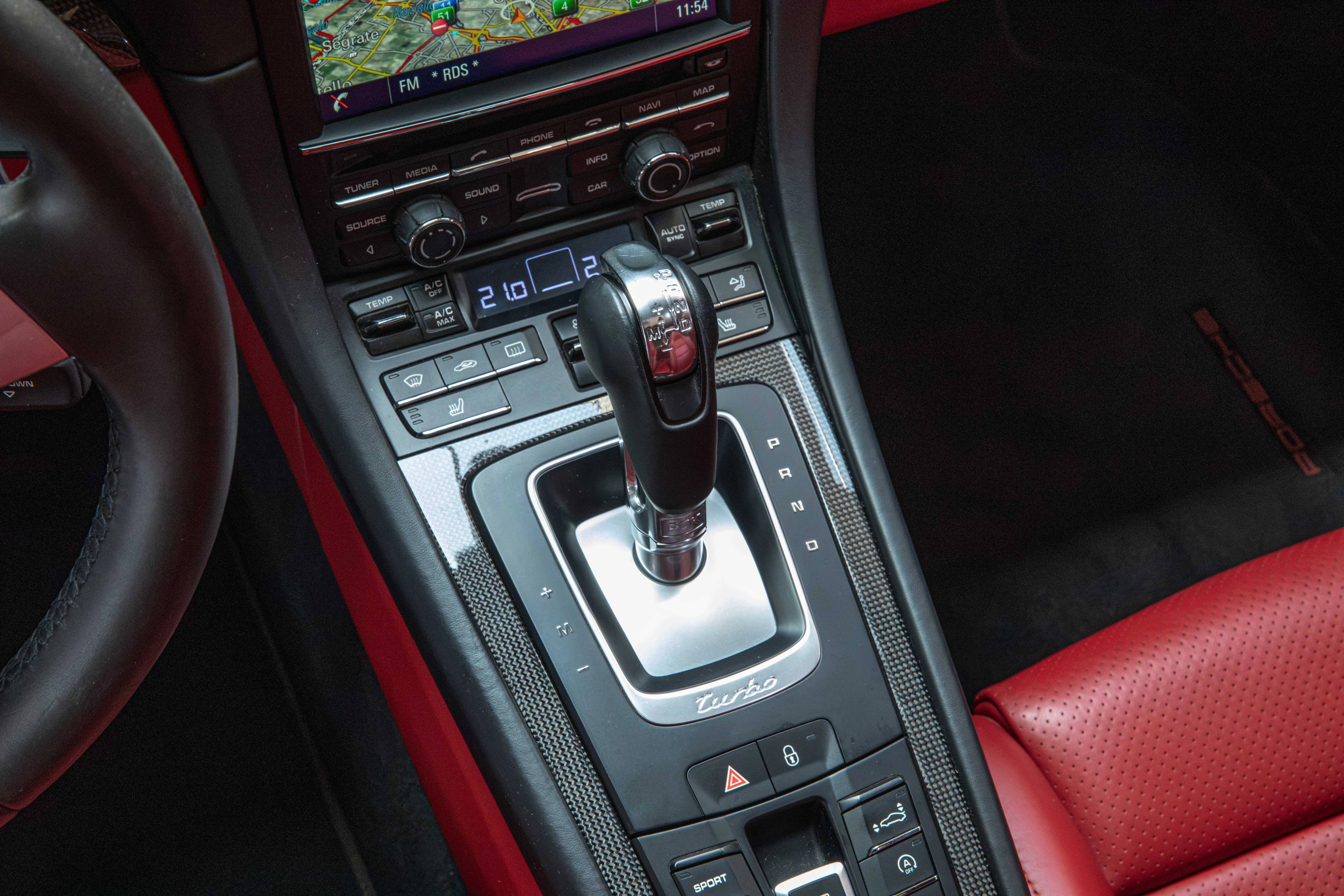 2015 Porsche 911 Turbo S, 28/30