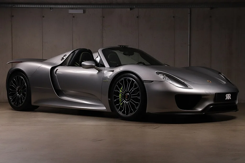2015 Porsche 918 Spyder proposée par un concessionnaire spécialisé à Unterweitersdorf, Autriche, photo principale