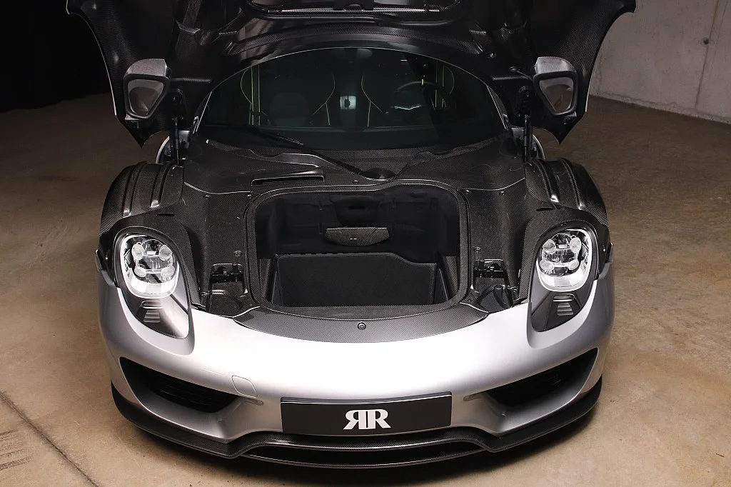 2015 Porsche 918 Spyder offered by a specialist dealer in Unterweitersdorf, Austria, photo 6 of 15