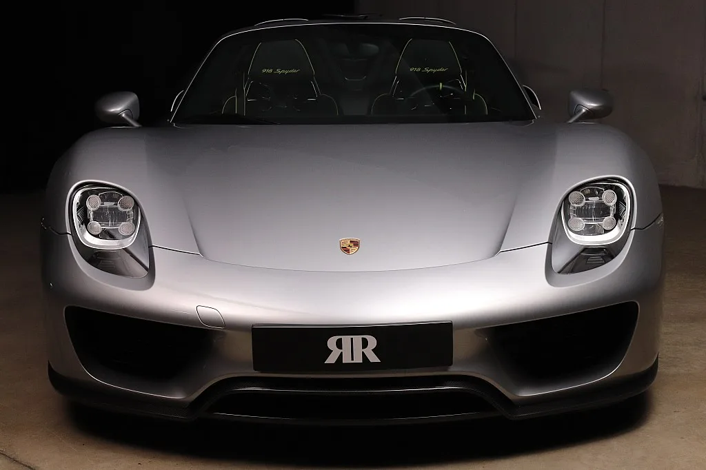 2015 Porsche 918 Spyder offered by a specialist dealer in Unterweitersdorf, Austria, photo 14 of 15