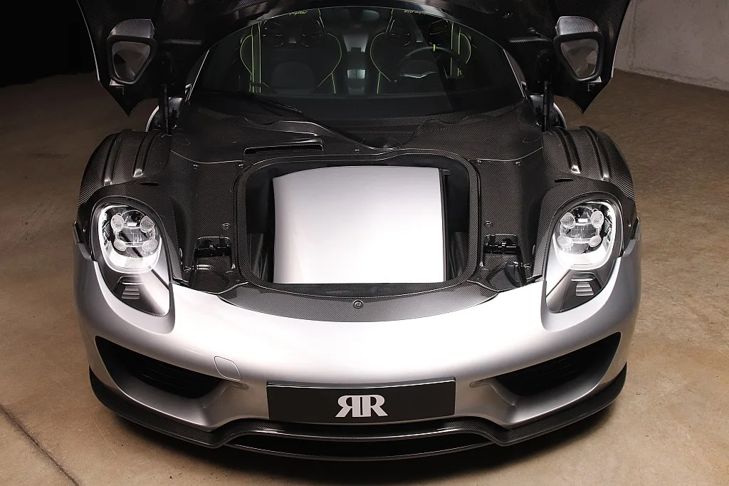 2015 Porsche 918 Spyder offered by a specialist dealer in Unterweitersdorf, Austria, photo 15 of 15
