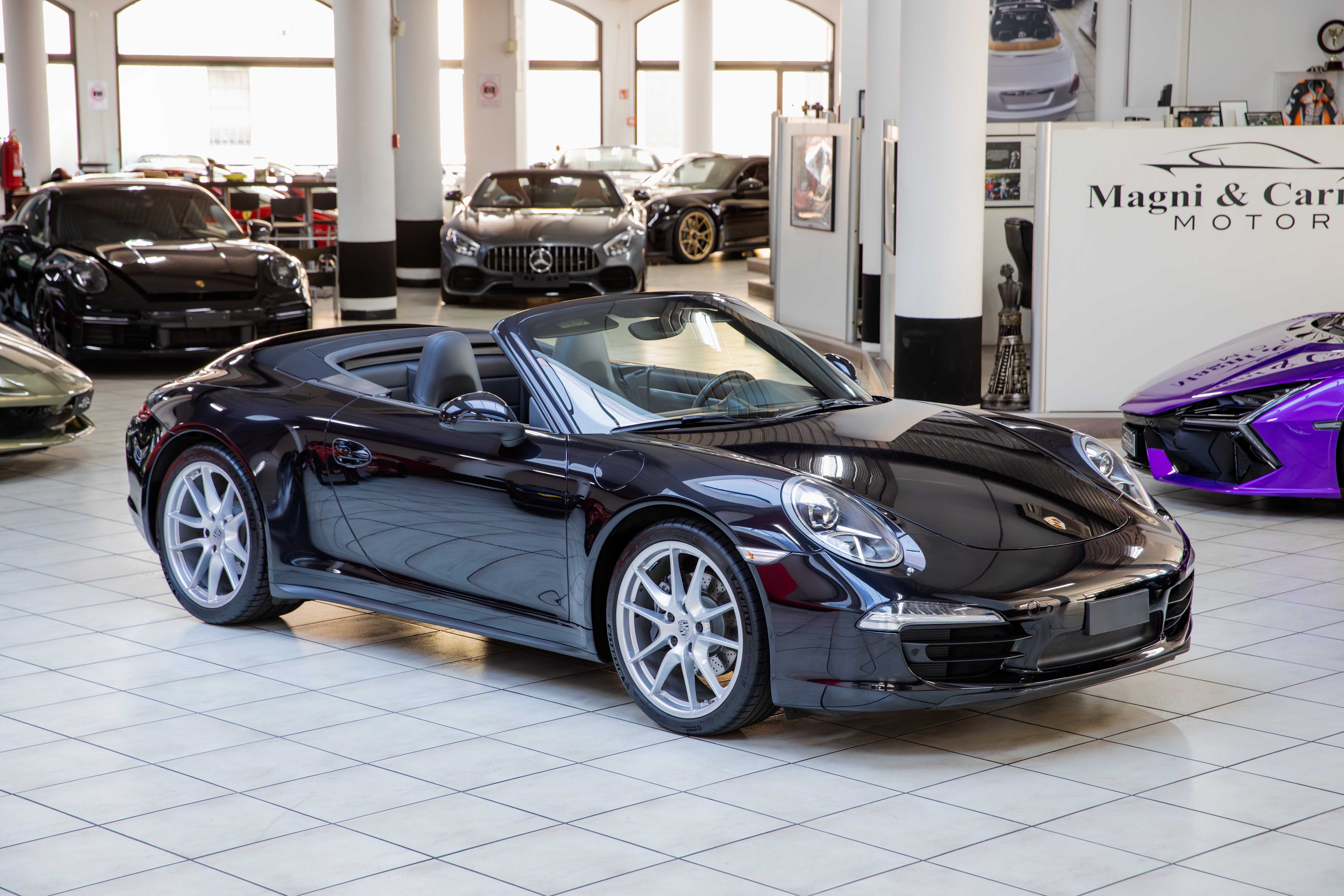 2015 Porsche 911 Carrera 4 Cabriolet offered by a specialist dealer in Milan, Italy, photo 2 of 20