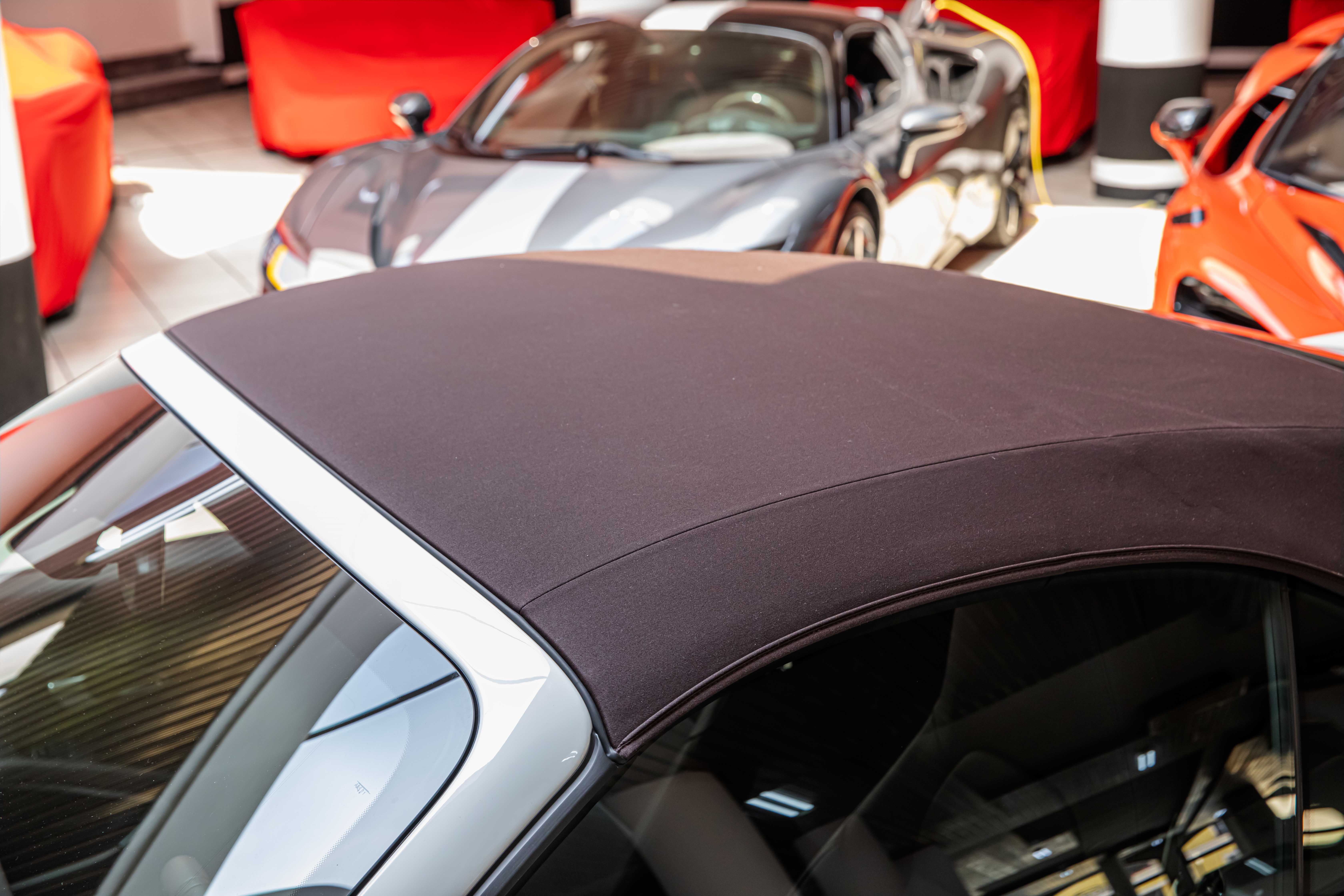 2015 Porsche 911 Turbo Cabriolet proposée par un concessionnaire spécialisé à Milan, Italie, photo 6 sur 20