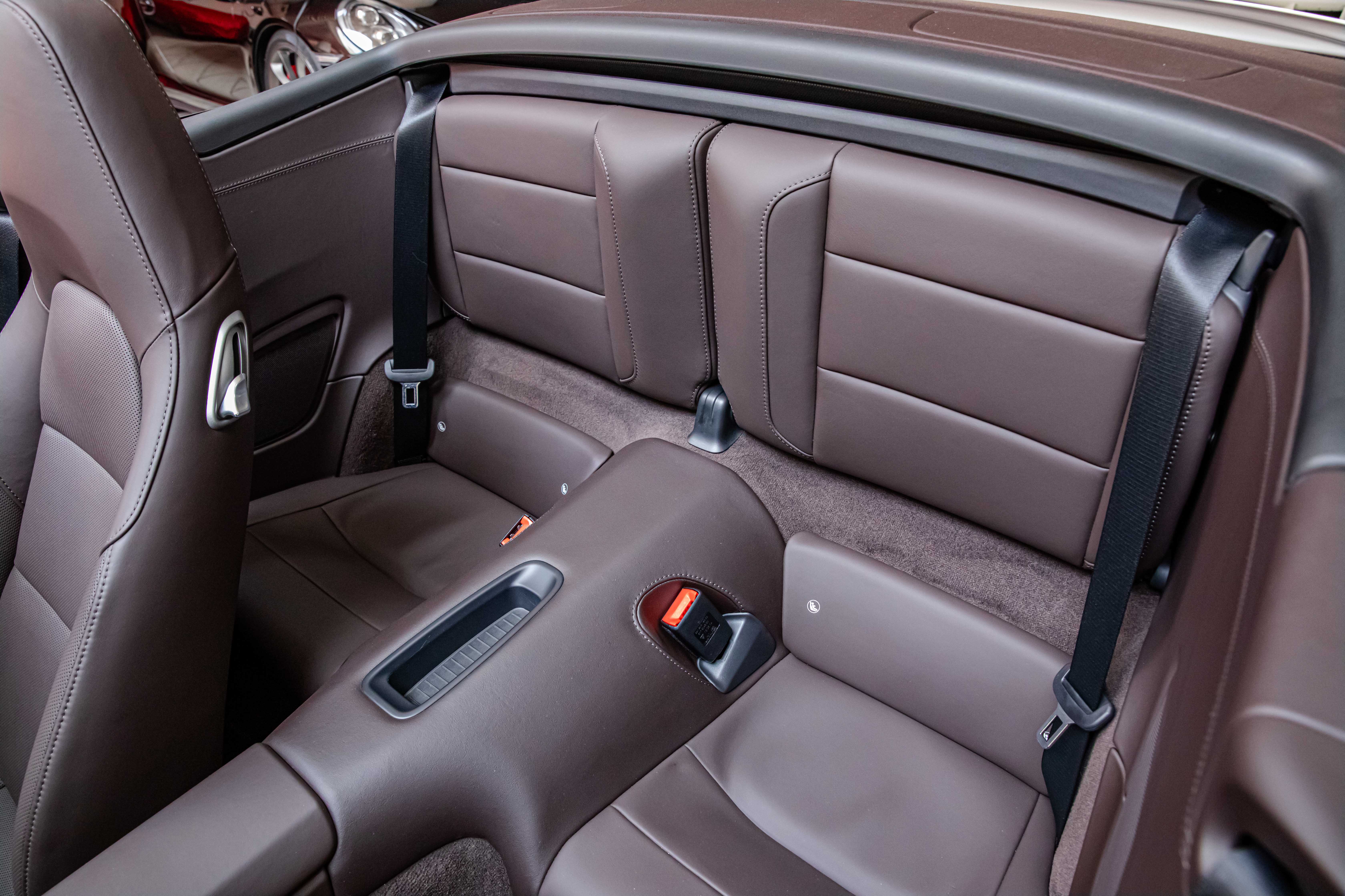 2015 Porsche 911 Turbo Cabriolet proposée par un concessionnaire spécialisé à Milan, Italie, photo 20 sur 20