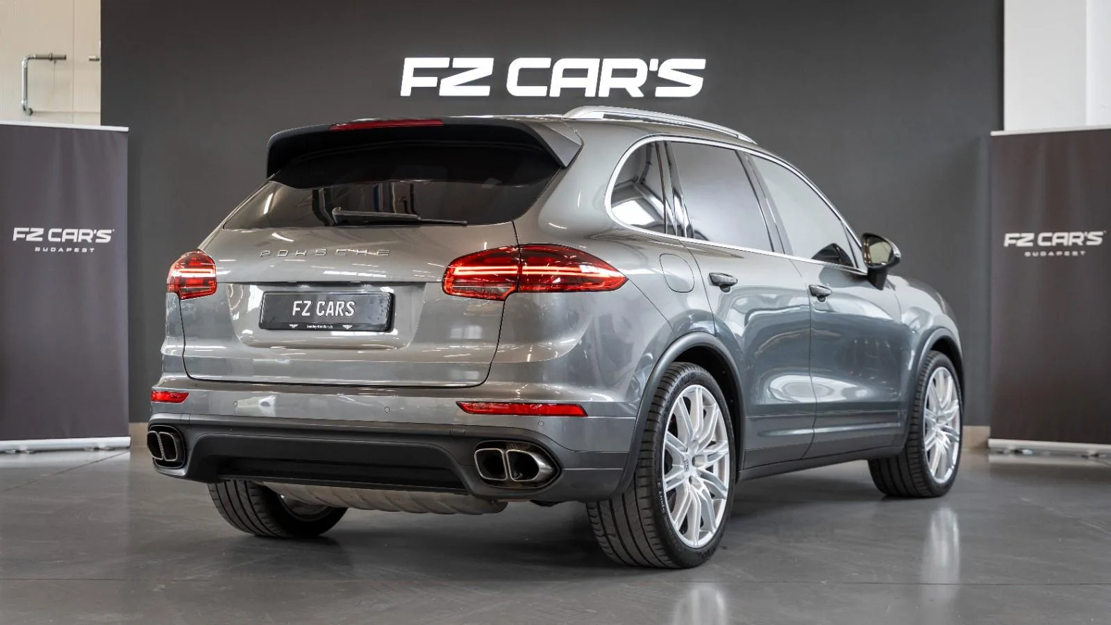 2015 Porsche Cayenne Turbo, 4/13