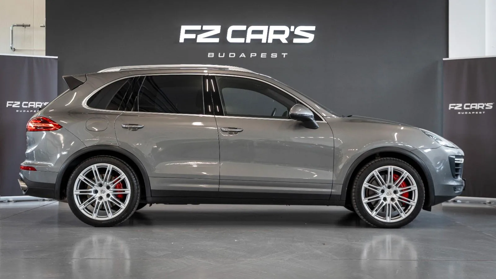 2015 Porsche Cayenne Turbo, 6/13