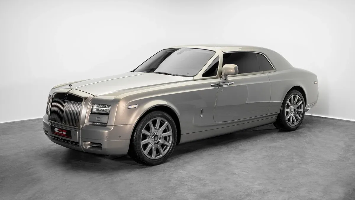 2015 Rolls-Royce Phantom Coupé One of One angeboten von einem Fachhändler in Dubai, Vereinigte Arabische Emirate, Hauptfoto