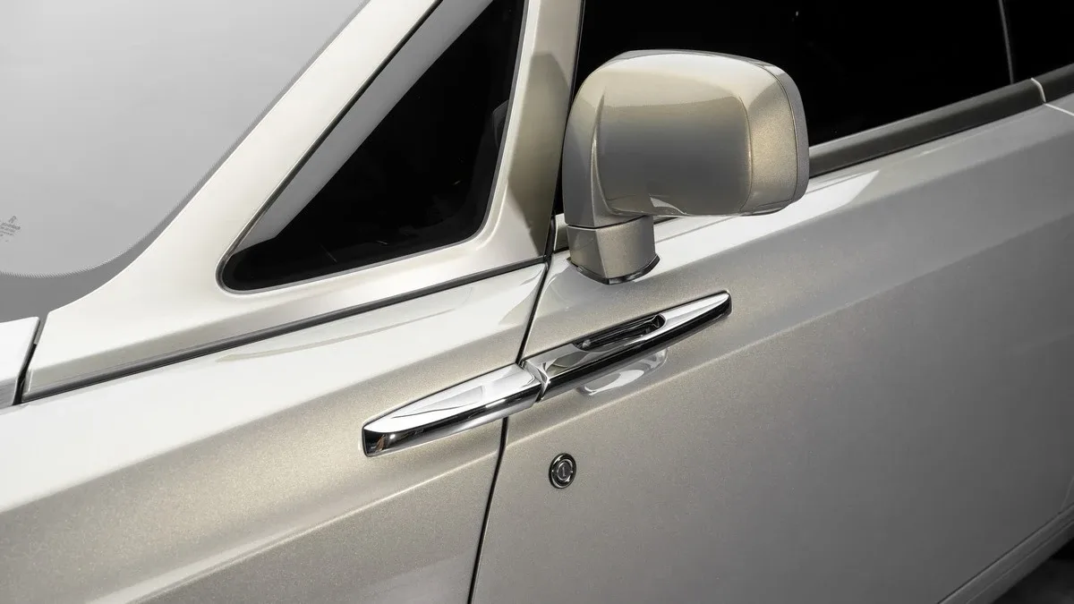 2015 Rolls-Royce Phantom Coupé One of One, 12/30