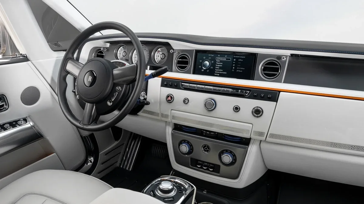 2015 Rolls-Royce Phantom Coupé One of One, 24/30