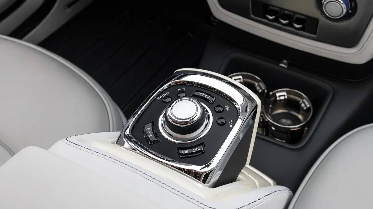 2015 Rolls-Royce Phantom Coupé One of One, 25/30