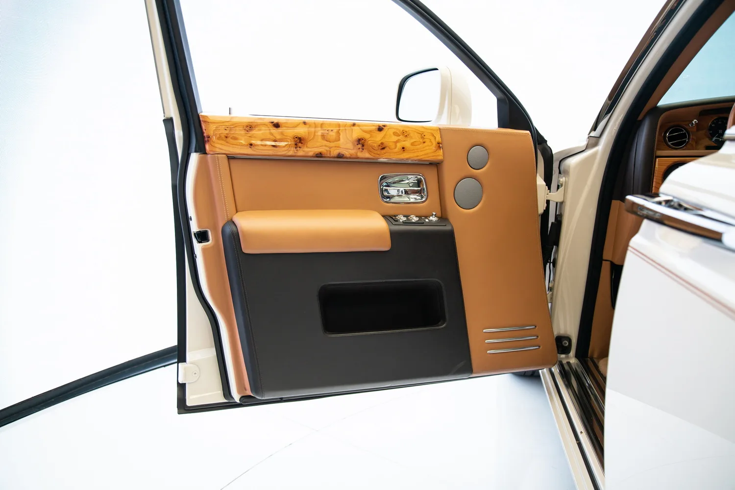 2015 Rolls-Royce Phantom VII, 6/14