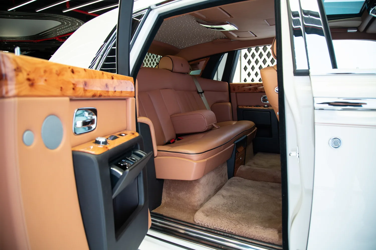 2015 Rolls-Royce Phantom VII, 11/14