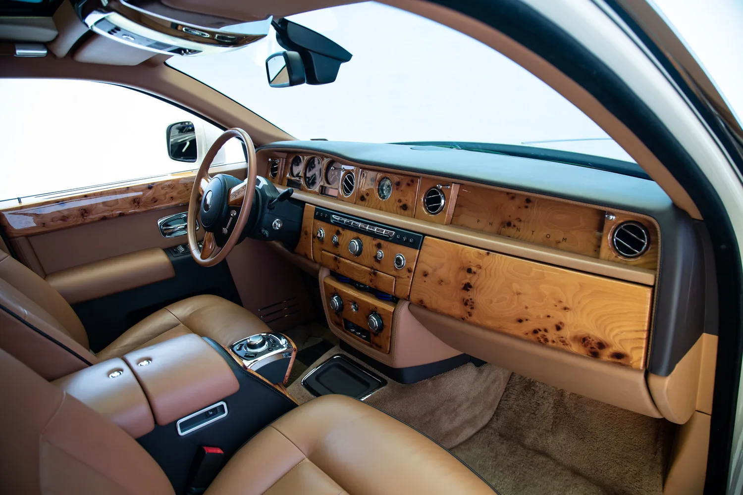 2015 Rolls-Royce Phantom VII, 13/14