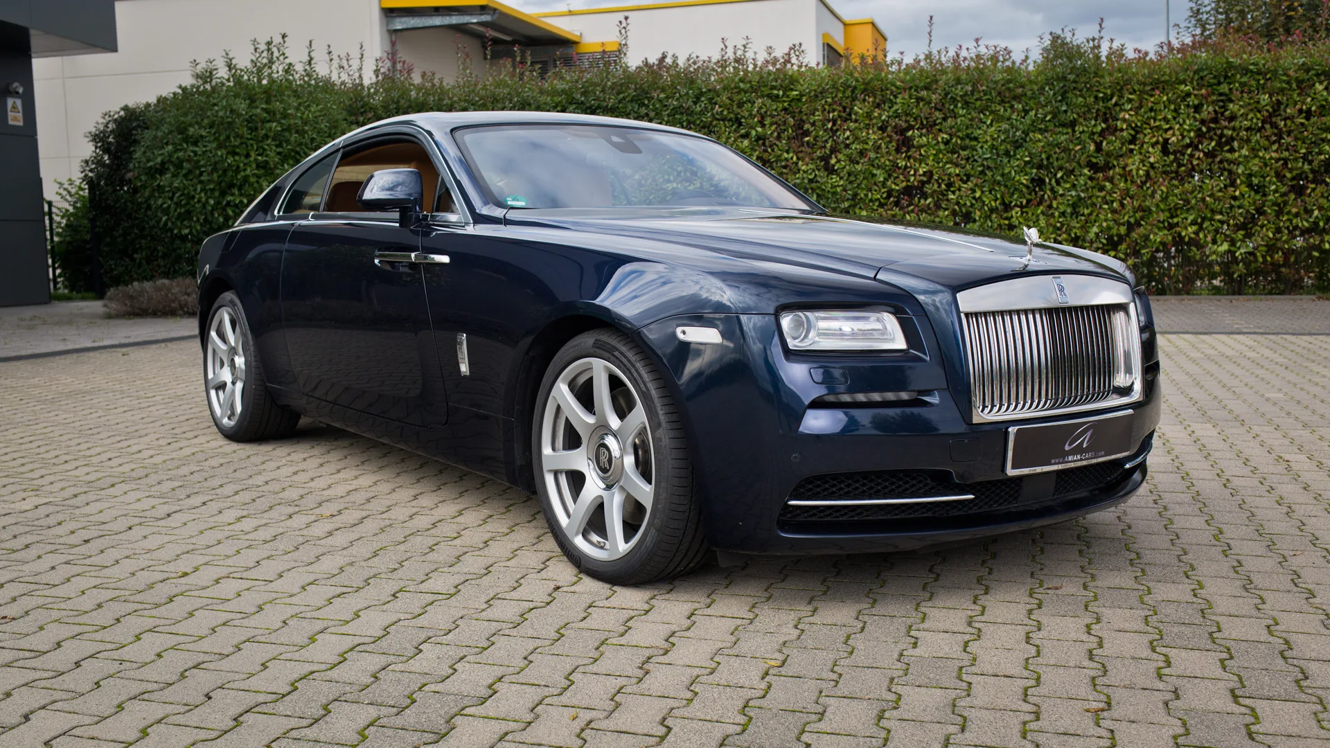 2015 Rolls-Royce Wraith offered by a specialist dealer in Cologne, Germany, main photo