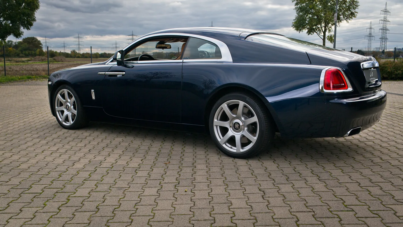 2015 Rolls-Royce Wraith offered by a specialist dealer in Cologne, Germany, photo 5 of 25