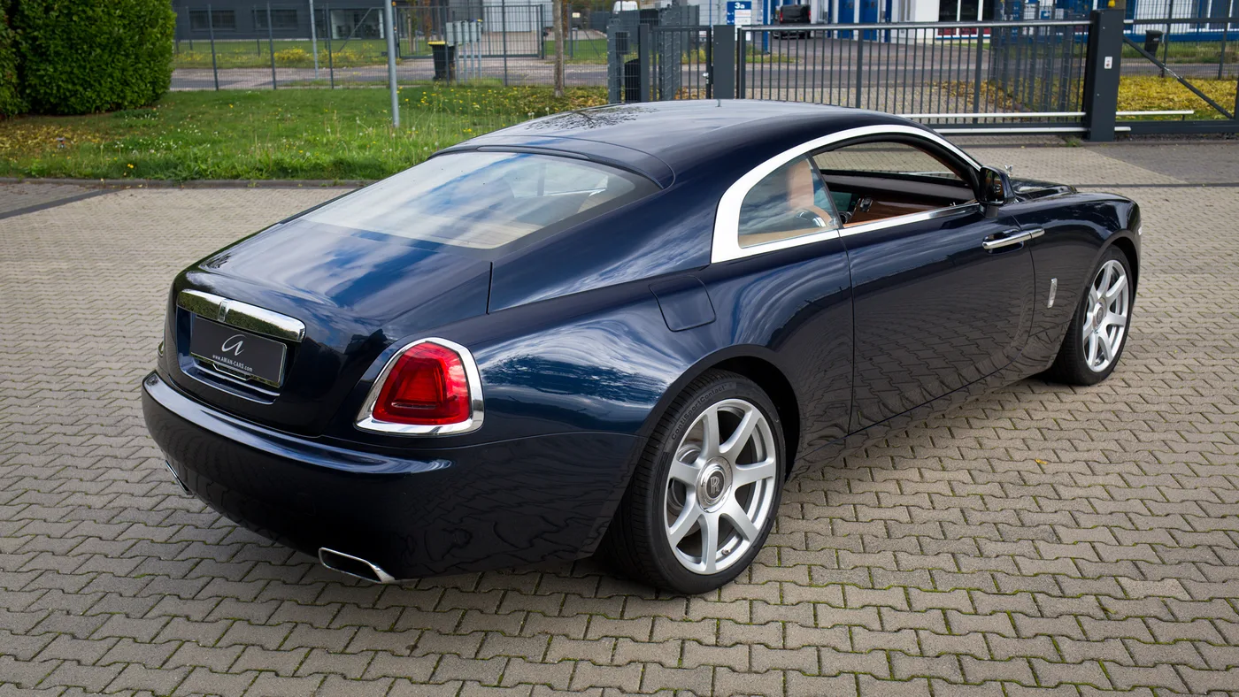 2015 Rolls-Royce Wraith offered by a specialist dealer in Cologne, Germany, photo 9 of 25