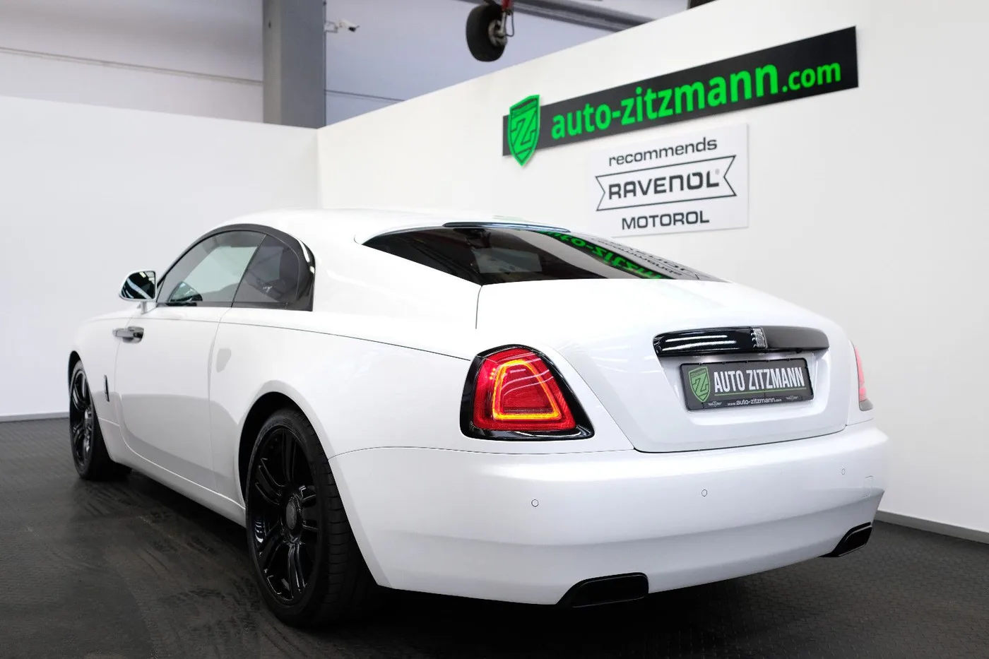 2015 Rolls-Royce Wraith offered by a specialist dealer in Nuremberg, Germany, photo 5 of 15
