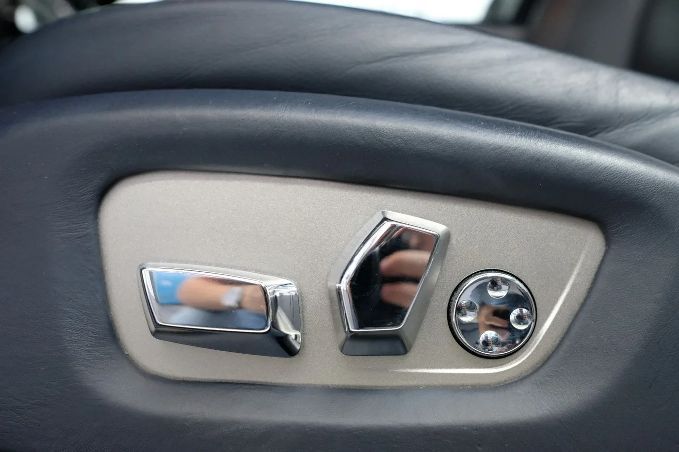 2015 Rolls-Royce Wraith offered by a specialist dealer in Nuremberg, Germany, photo 11 of 15