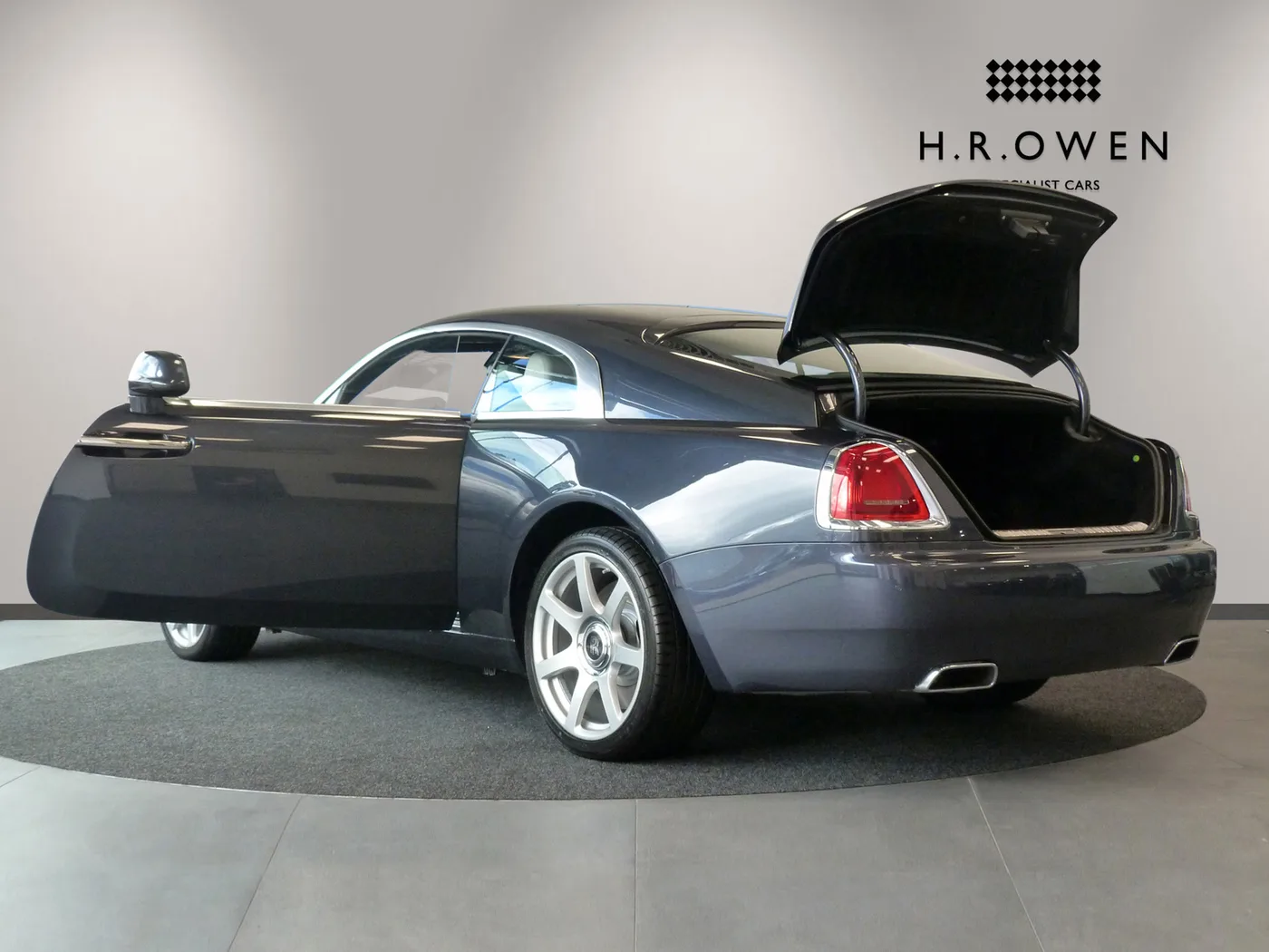 2015 Rolls-Royce Wraith angeboten von einer Vertragshändlergruppe in Cheltenham, Vereinigtes Königreich, Foto 13 von 25