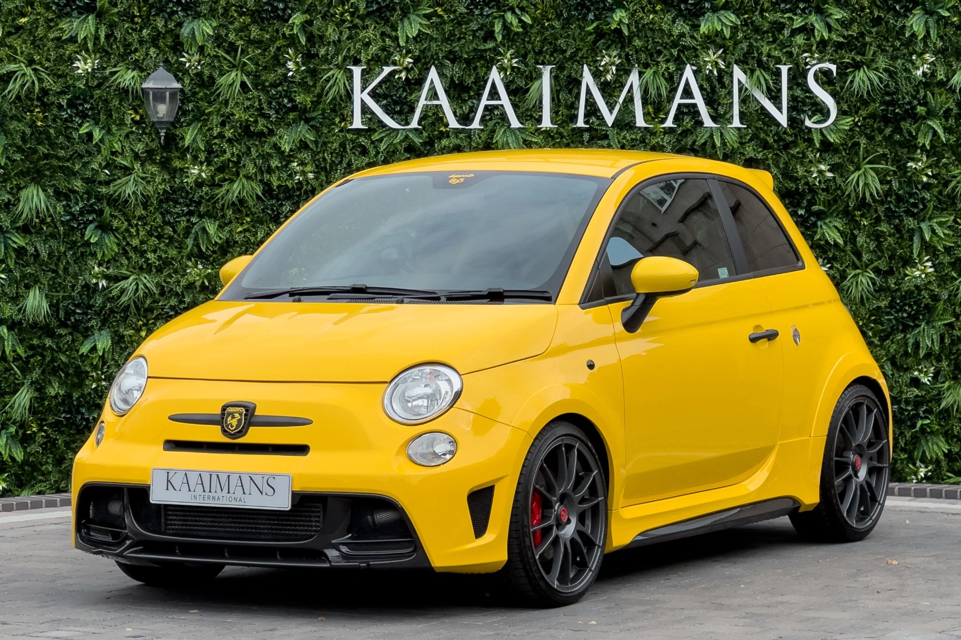 2016 Abarth 695 Biposto Record, 3/30