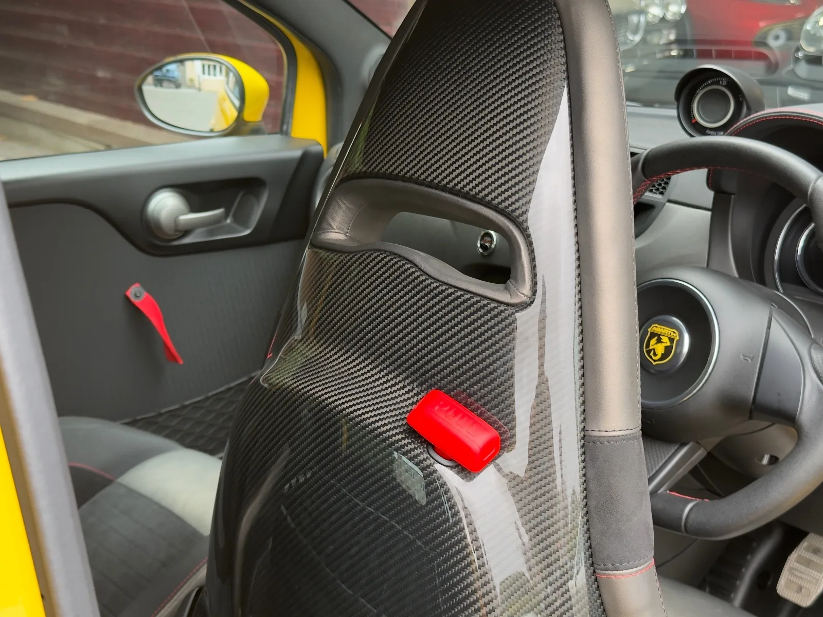2016 Abarth 695 Biposto Record, 16/30