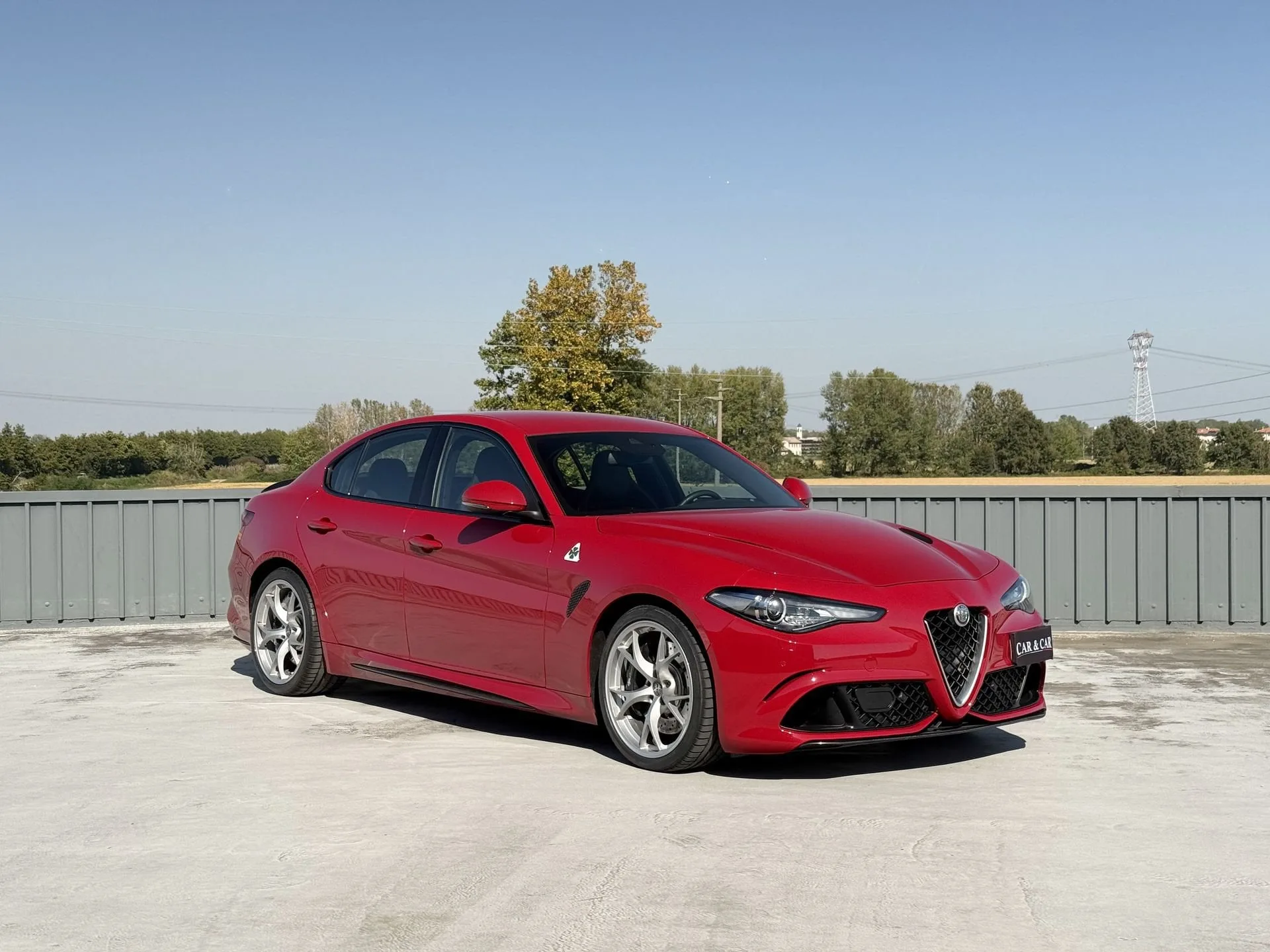 2016 Alfa Romeo Giulia Quadrifoglio angeboten von einem Fachhändler in Zibido San Giacomo, Italien, Hauptfoto