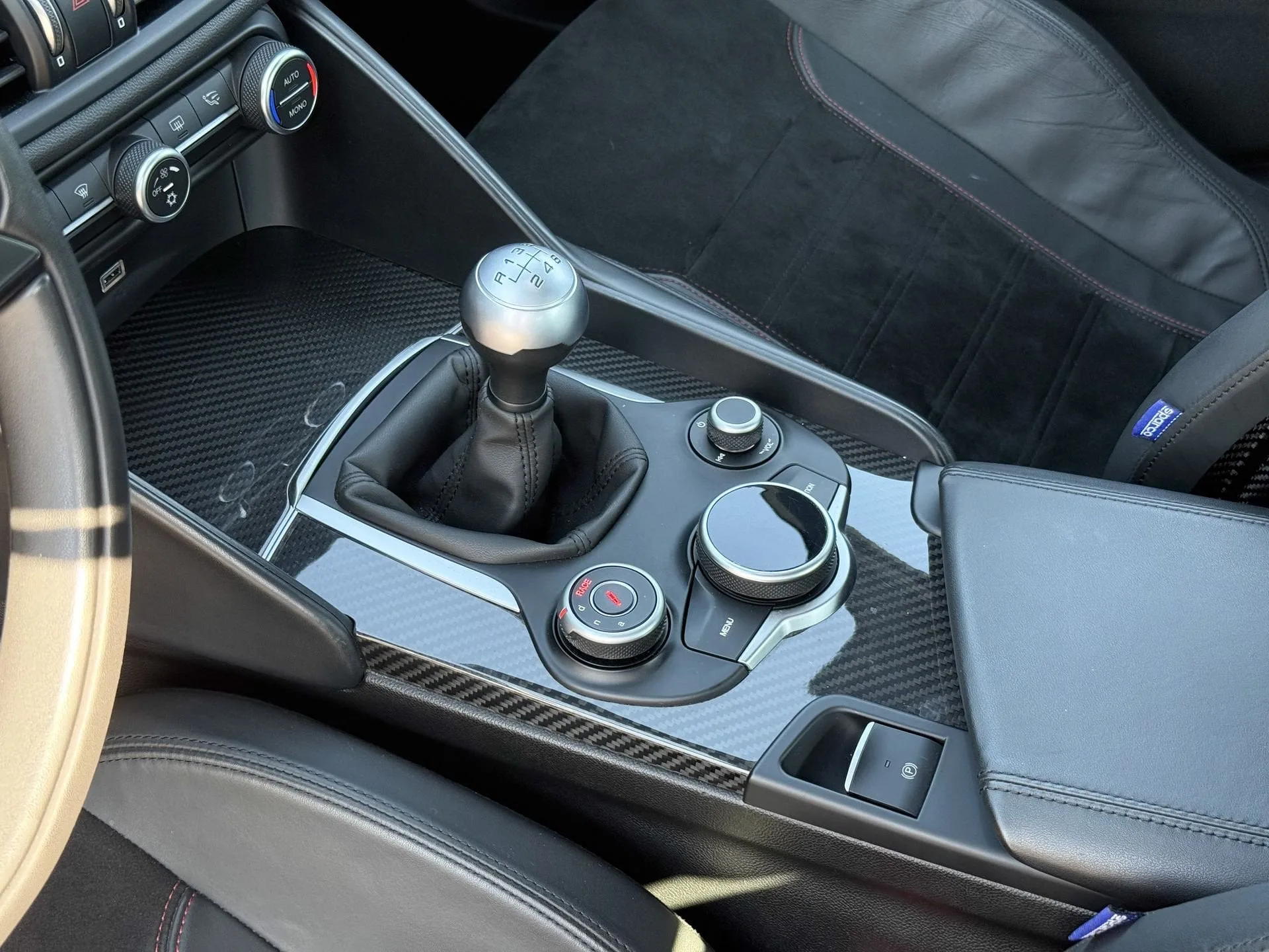 2016 Alfa Romeo Giulia Quadrifoglio, 18/24
