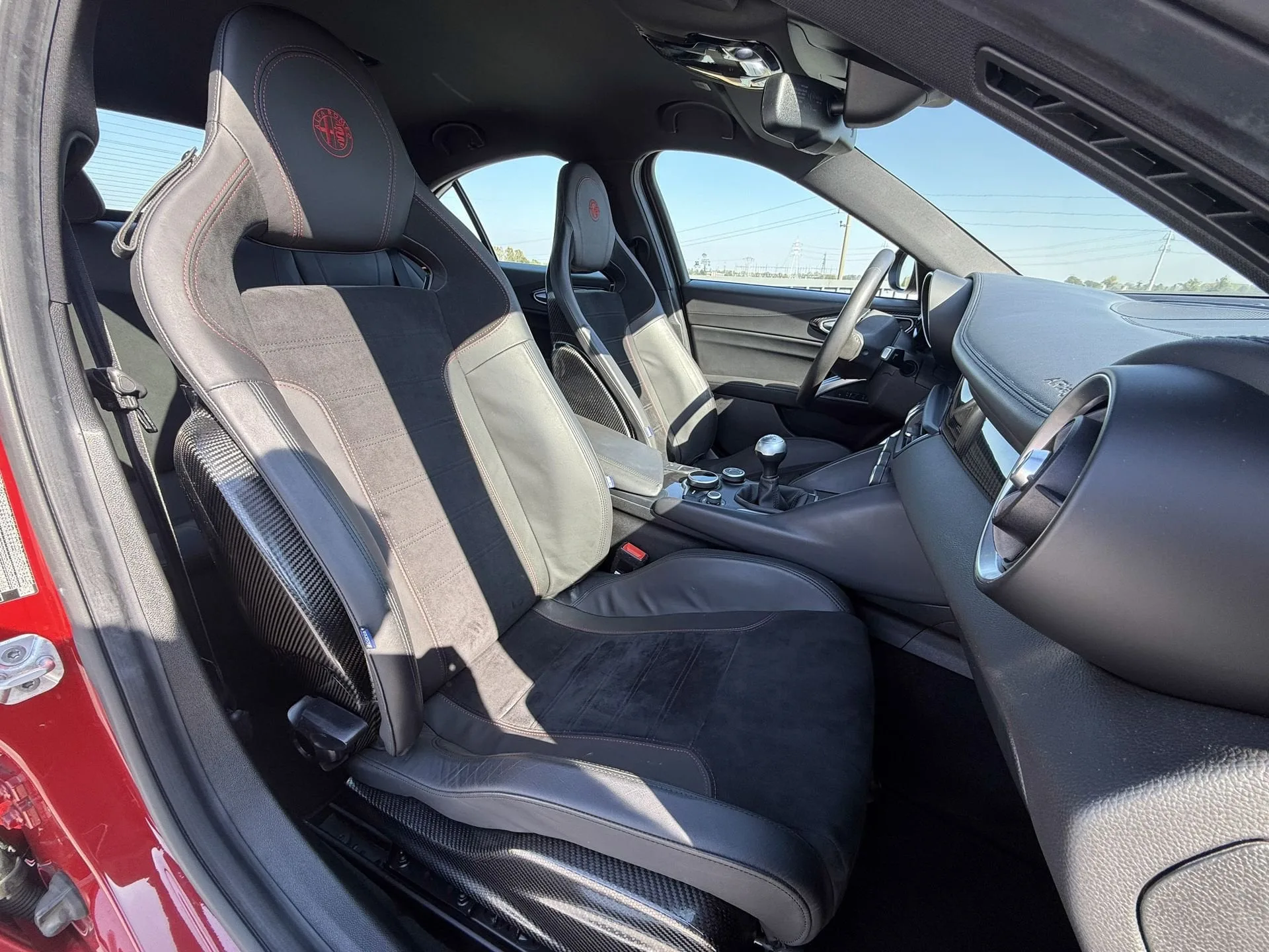 2016 Alfa Romeo Giulia Quadrifoglio, 19/24