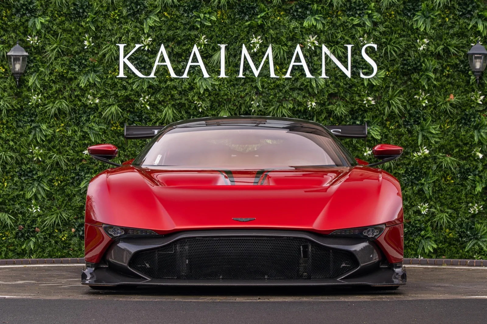 2016 Aston Martin Vulcan, 2/30