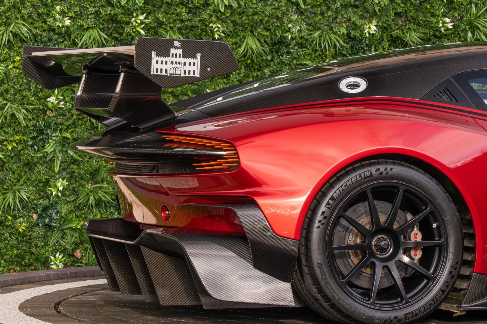 2016 Aston Martin Vulcan, 9/30
