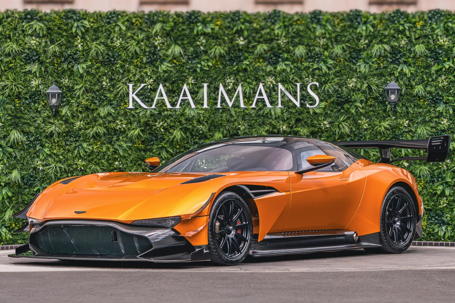 2016 Aston Martin Vulcan AMR Pro, 3/30