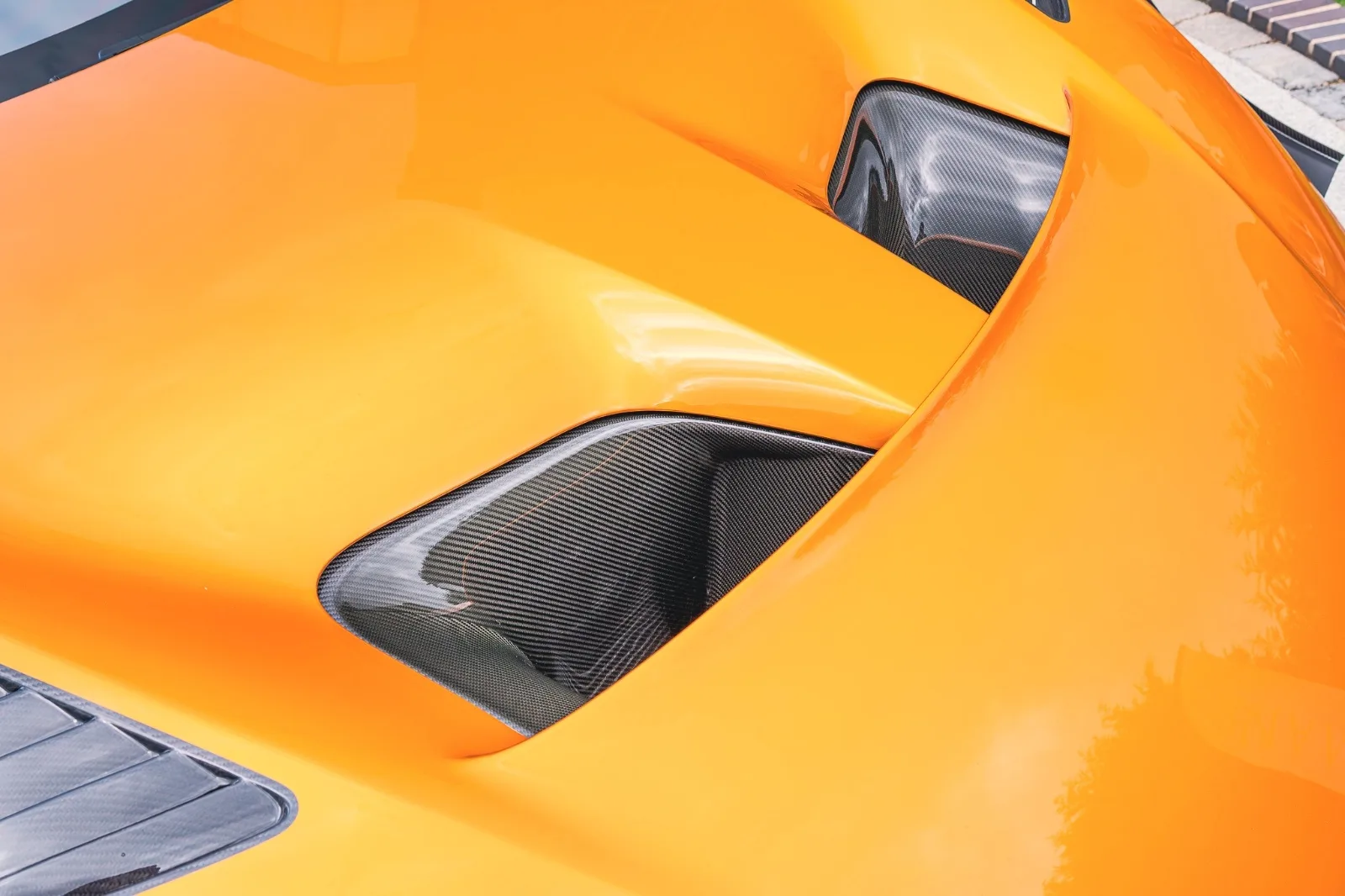 2016 Aston Martin Vulcan AMR Pro, 20/30