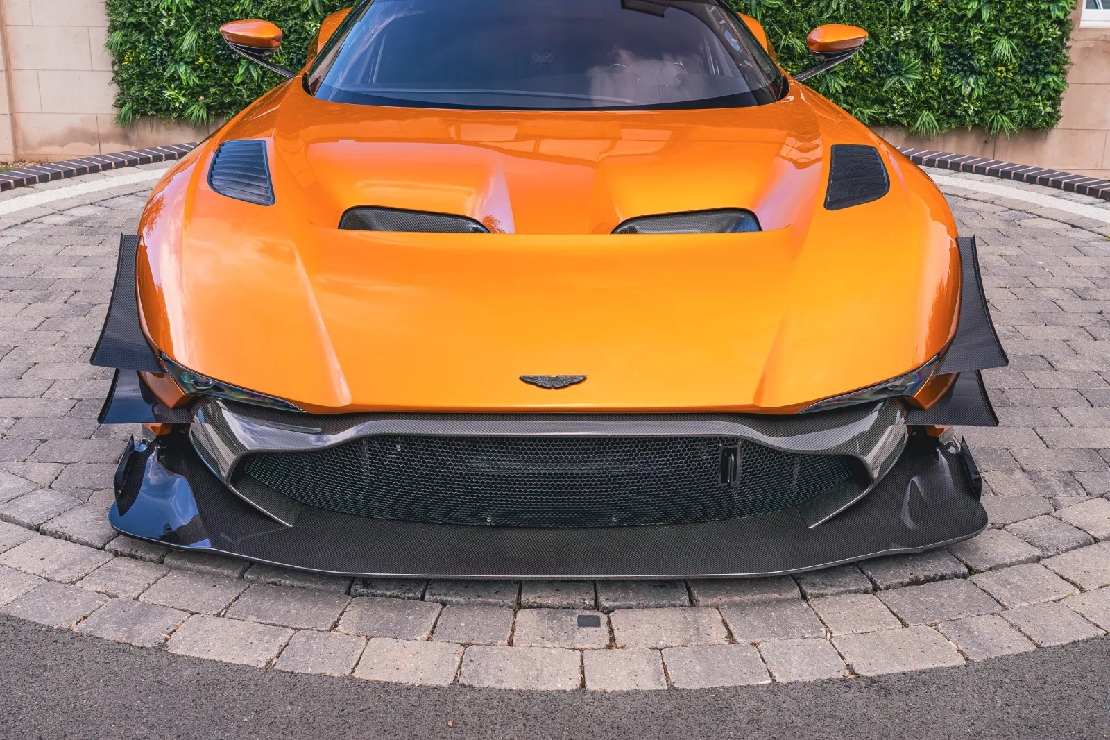 2016 Aston Martin Vulcan AMR Pro, 27/30