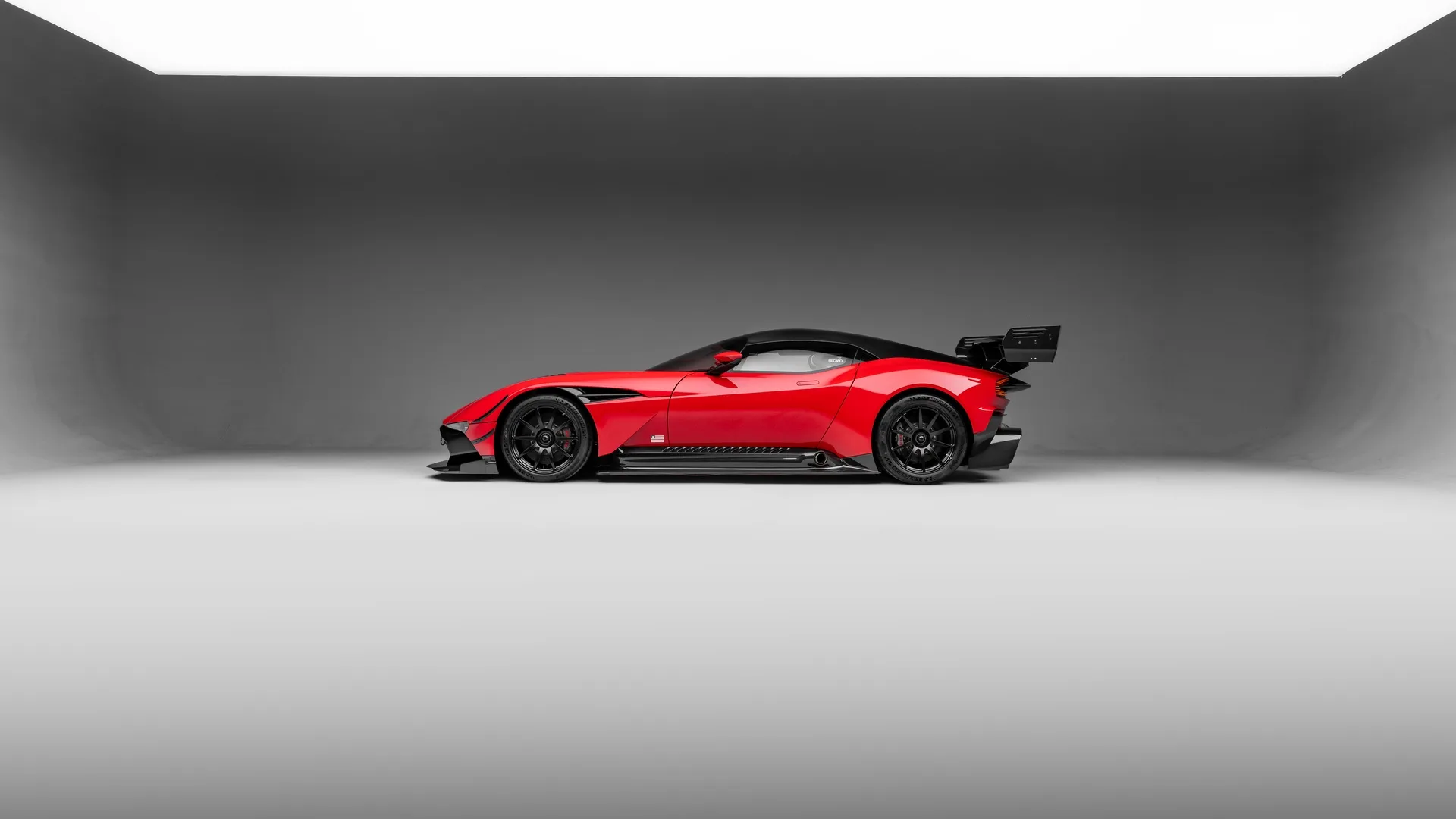 Aston Martin Vulcan de 2016, 7/29