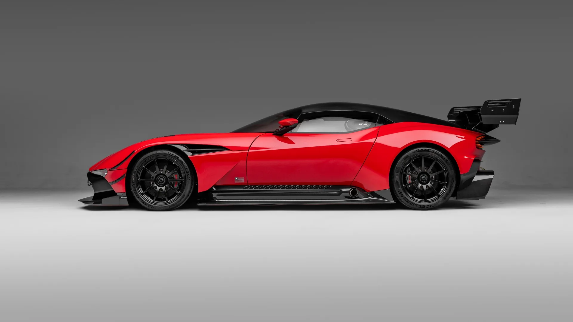 Aston Martin Vulcan de 2016, 8/29