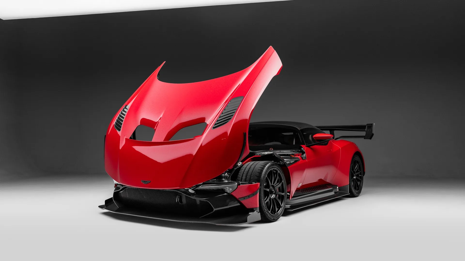 Aston Martin Vulcan de 2016, 11/29