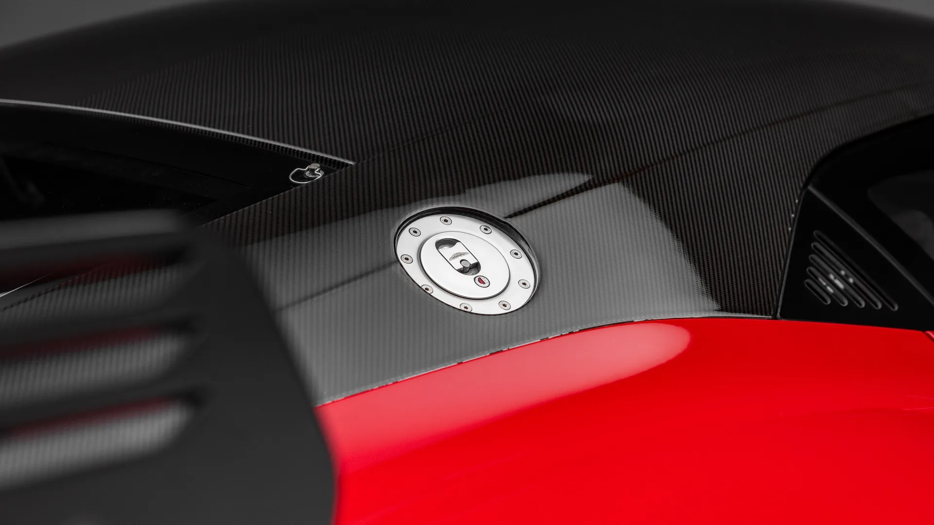 Aston Martin Vulcan de 2016, 18/29