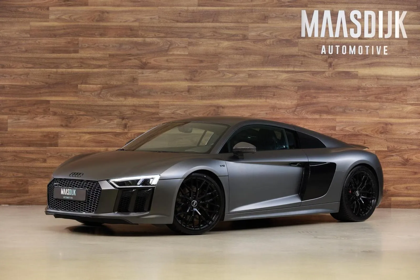 2016 Audi R8 V10 Coupé angeboten von einem Fachhändler in Werkendam, Niederlande, Hauptfoto